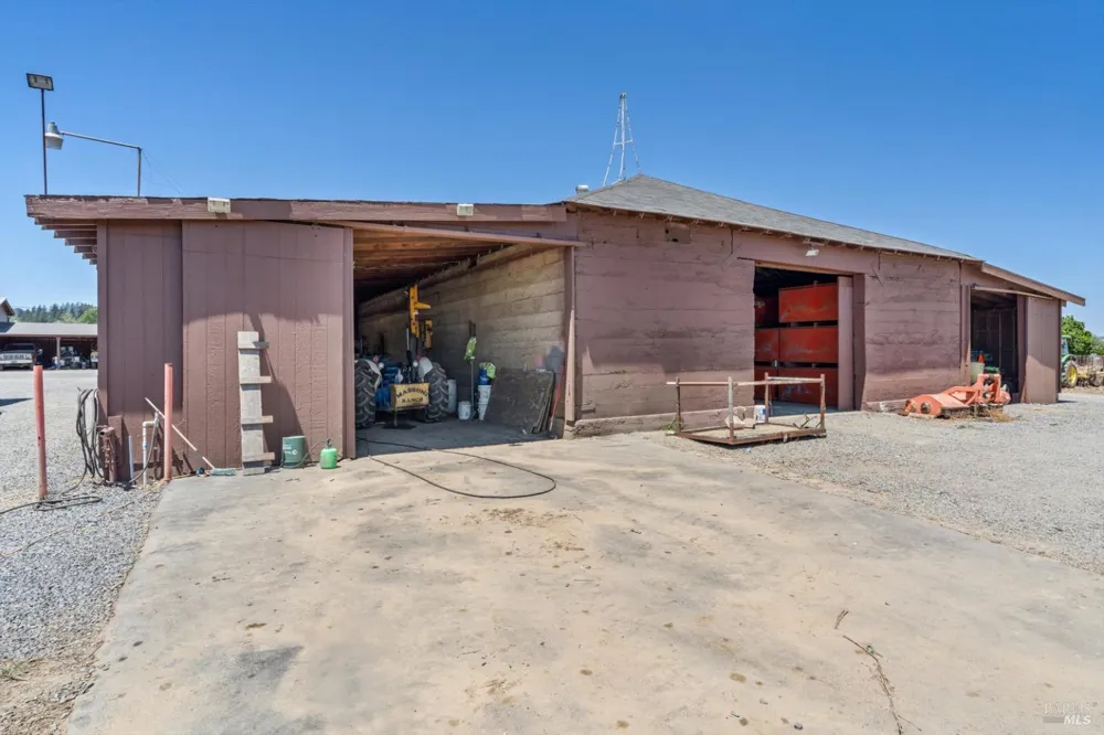 1558 Magnolia Drive Healdsburg, CA 95448