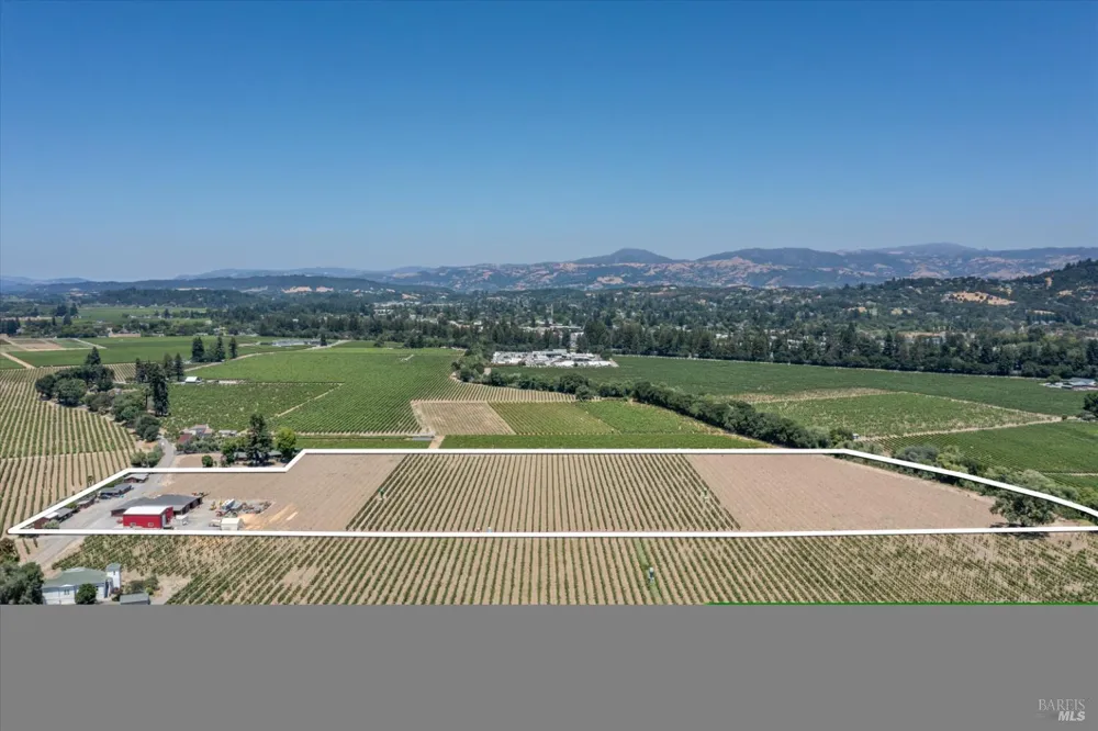 1558 Magnolia Drive Healdsburg, CA 95448