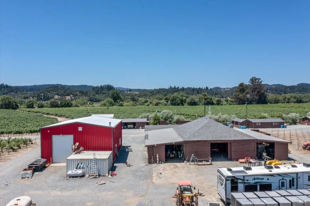 1558 Magnolia Drive Healdsburg, CA 95448