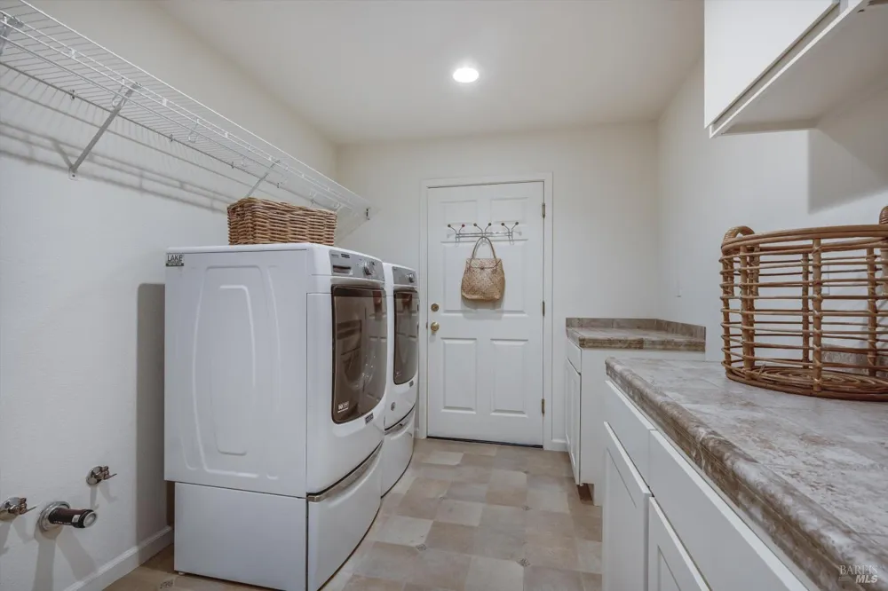 466 Pratt Avenue St. Helena, CA 94574