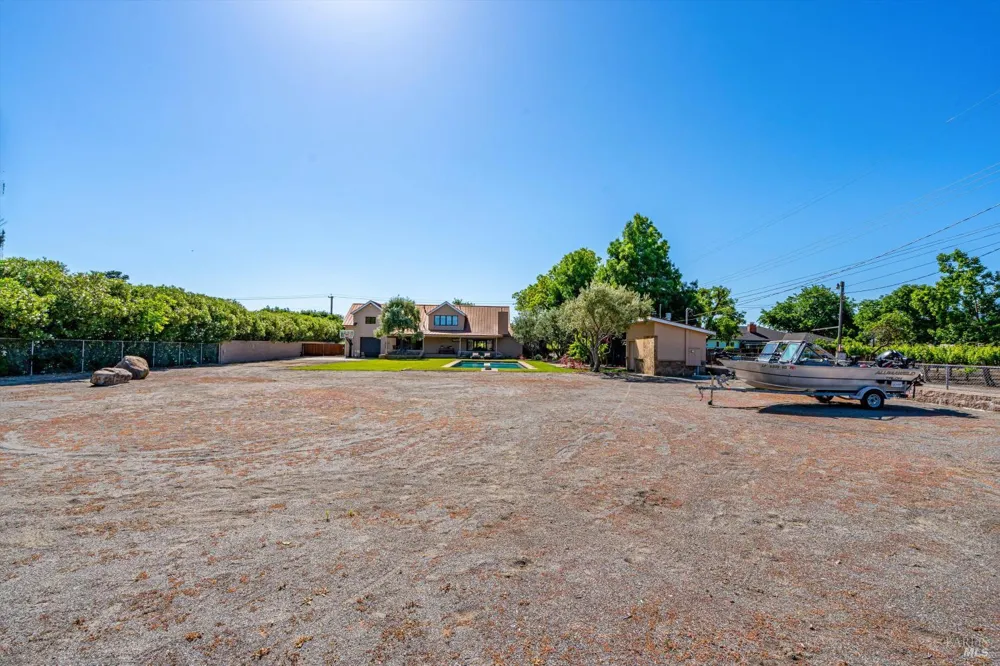 466 Pratt Avenue St. Helena, CA 94574