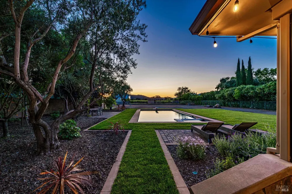 466 Pratt Avenue St. Helena, CA 94574