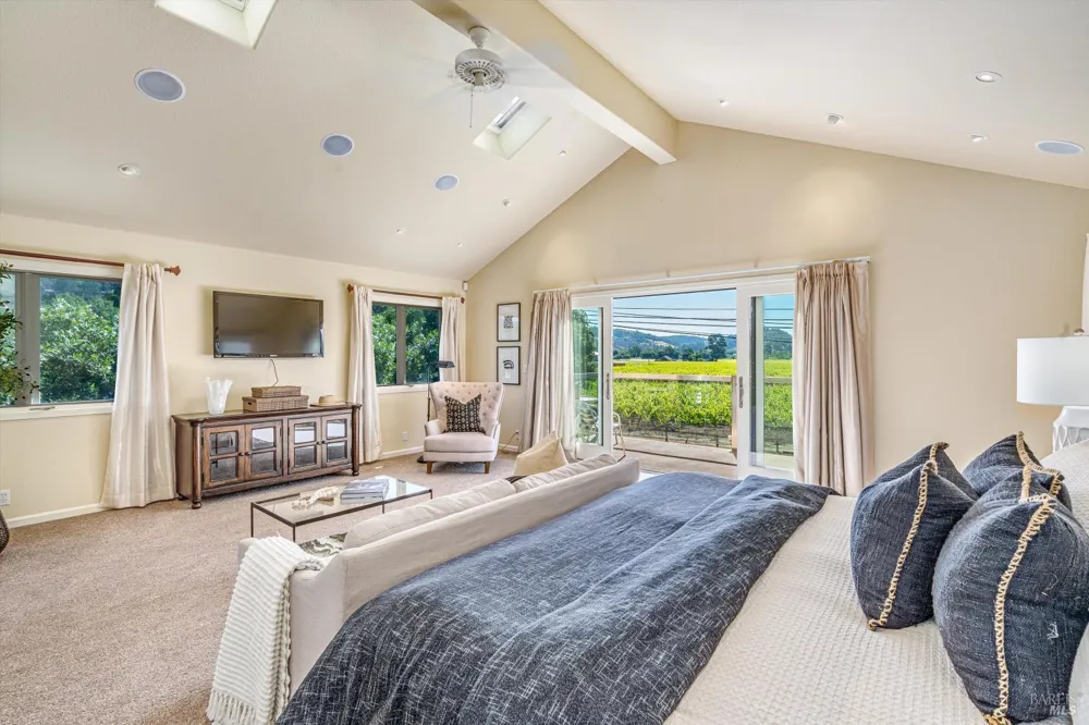 466 Pratt Avenue St. Helena, CA 94574
