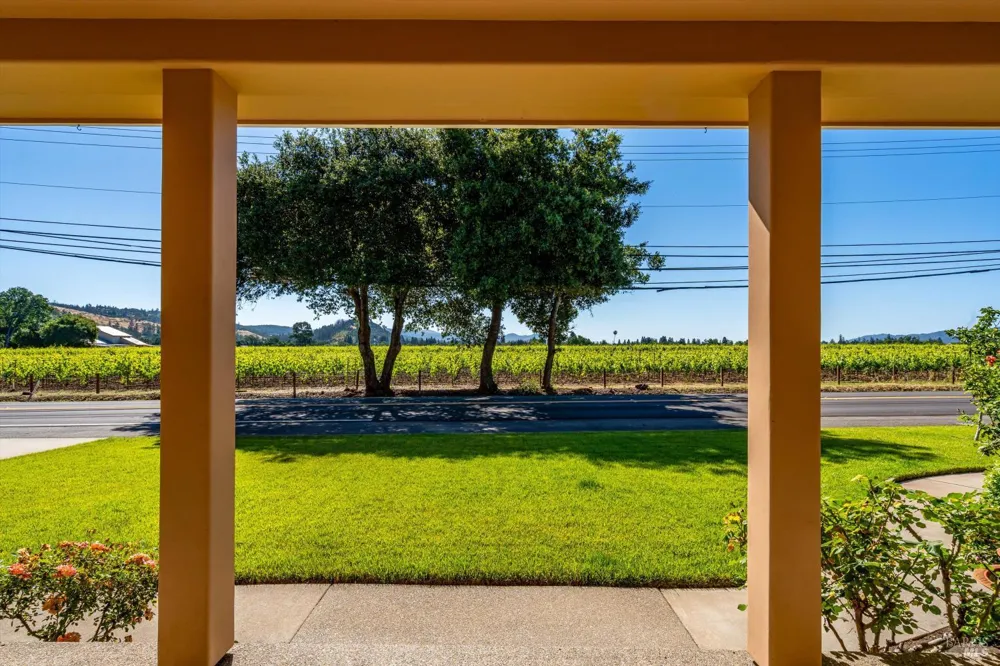 466 Pratt Avenue St. Helena, CA 94574