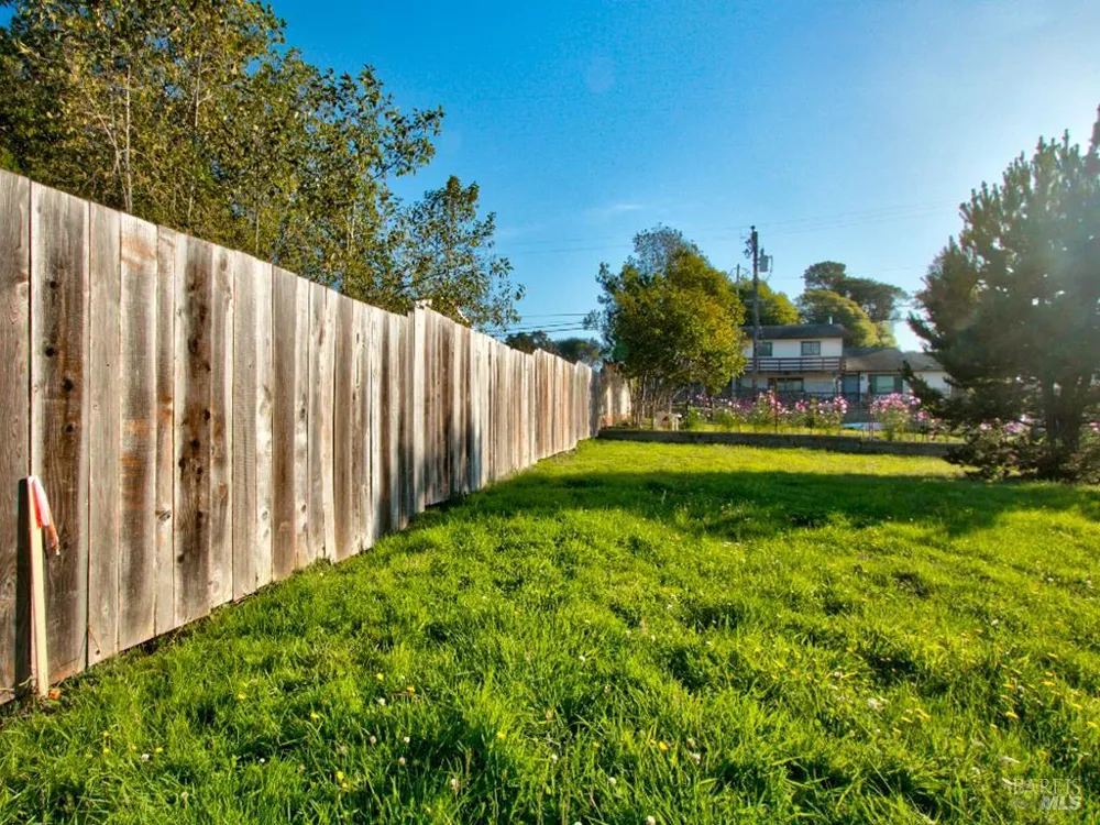 102 Dana Street Fort Bragg, CA 95437