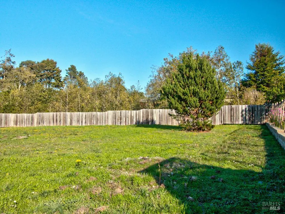 102 Dana Street Fort Bragg, CA 95437