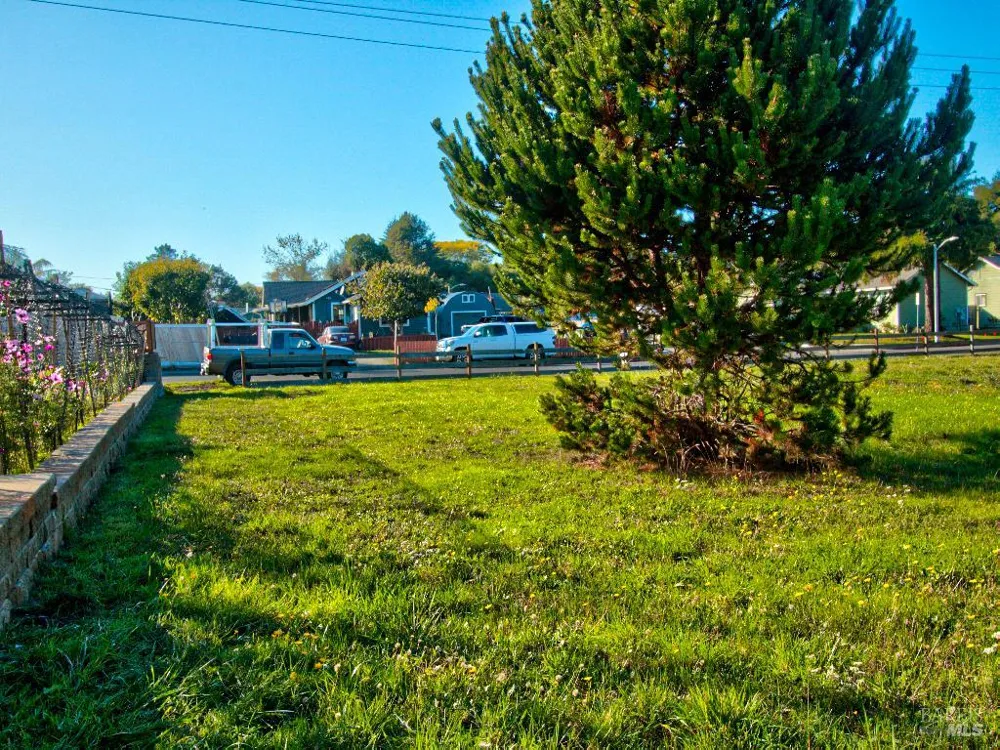 102 Dana Street Fort Bragg, CA 95437