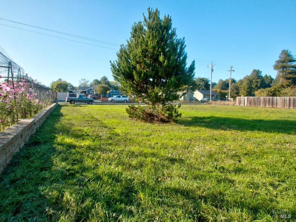 102 Dana Street Fort Bragg, CA 95437