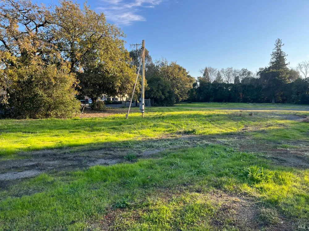 1055 Wright Street Santa Rosa, CA 95404
