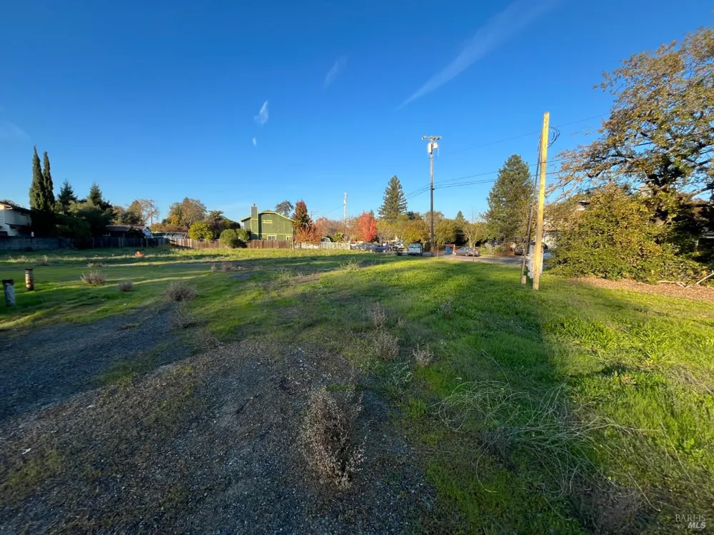 1055 Wright Street Santa Rosa, CA 95404