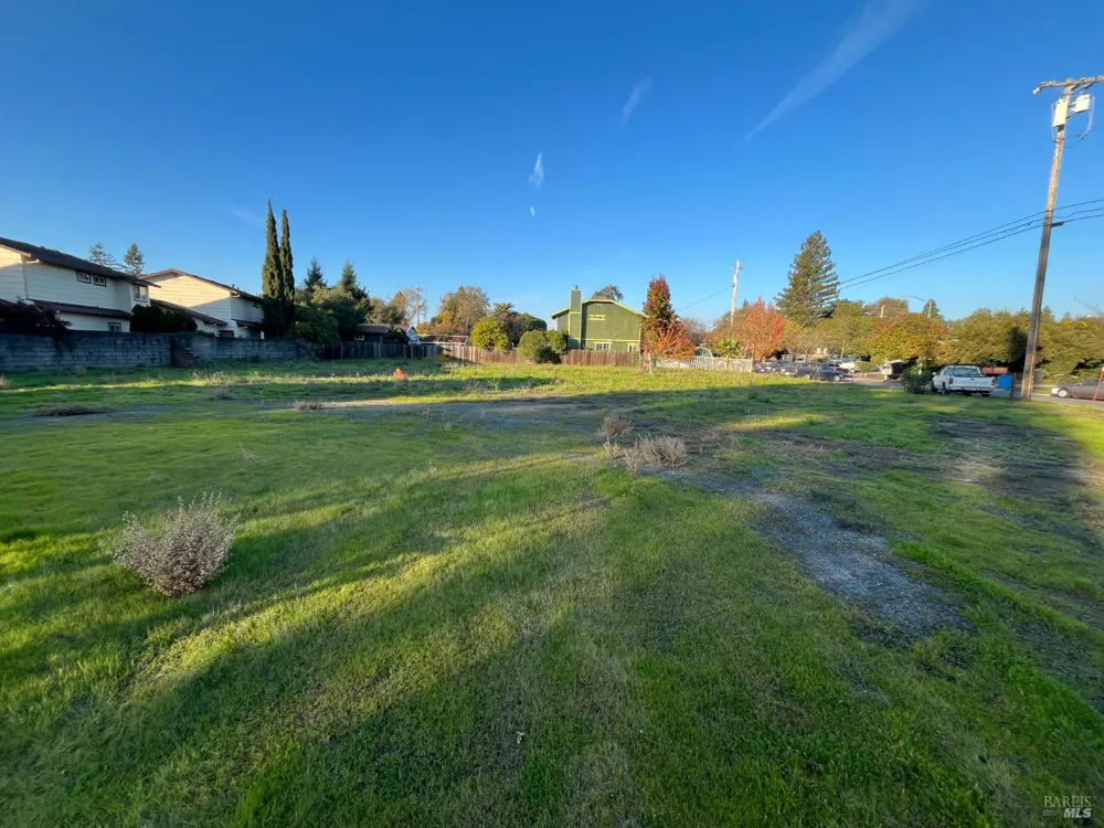 1055 Wright Street Santa Rosa, CA 95404