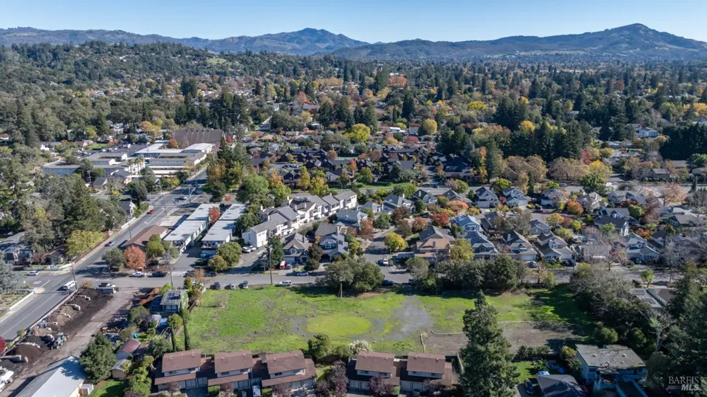 1055 Wright Street Santa Rosa, CA 95404