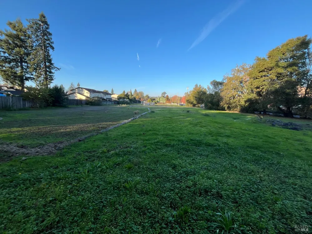 1055 Wright Street Santa Rosa, CA 95404