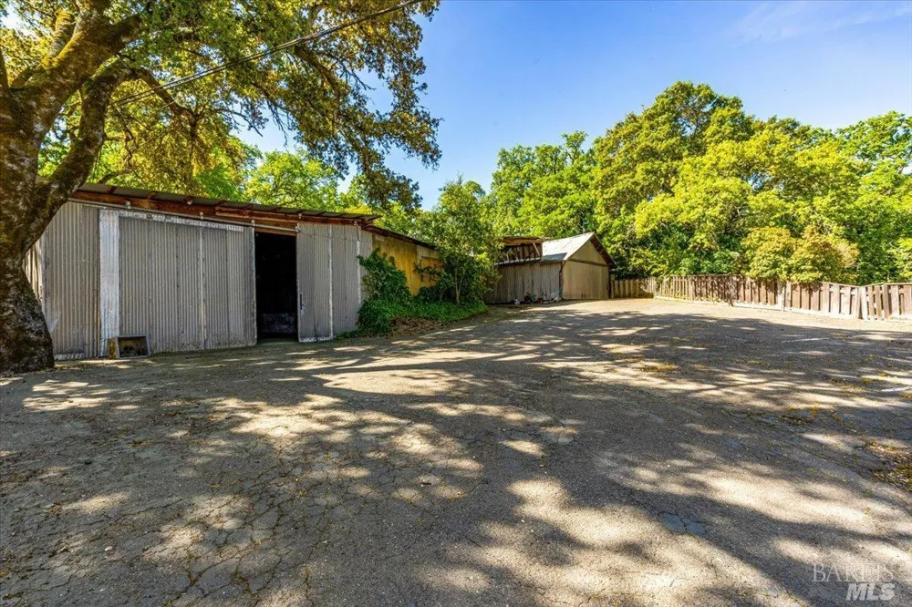 840 Horn Avenue Glen Ellen, CA 95442