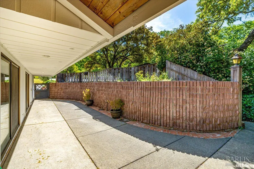 840 Horn Avenue Glen Ellen, CA 95442