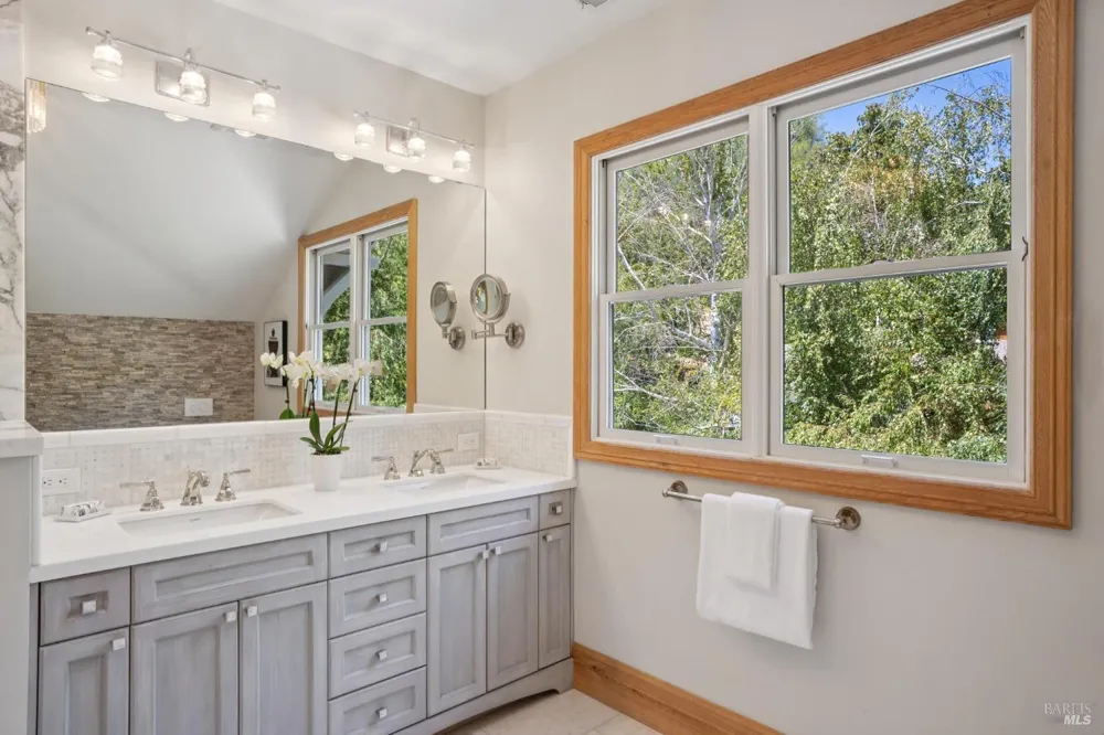 6 Hunter Creek Fairfax, CA 94930