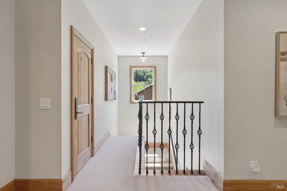 6 Hunter Creek Fairfax, CA 94930