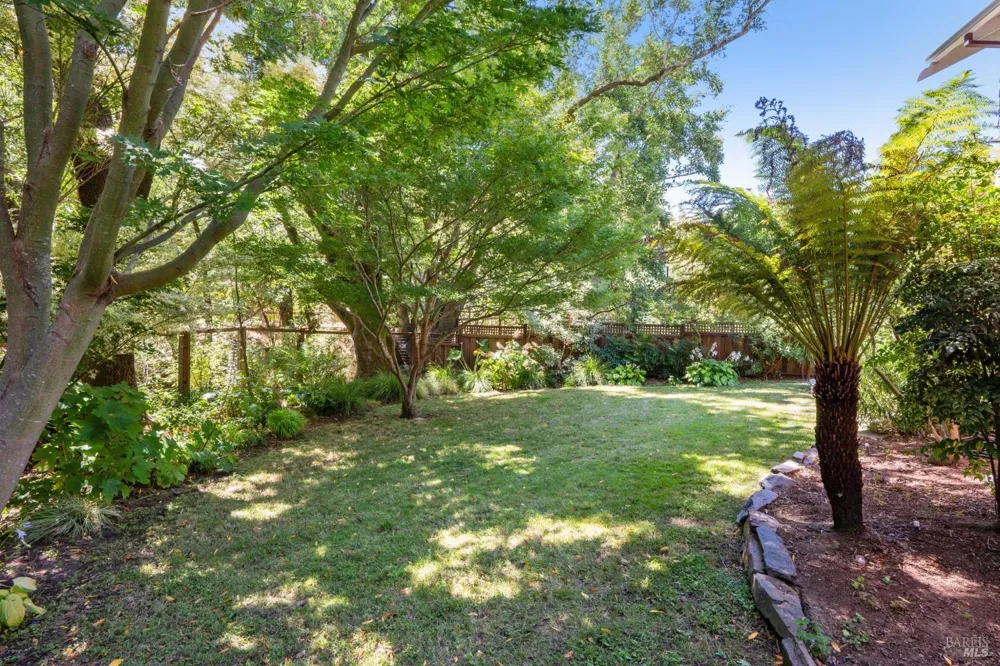 6 Hunter Creek Fairfax, CA 94930
