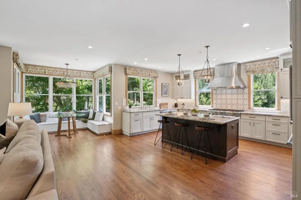 6 Hunter Creek Fairfax, CA 94930