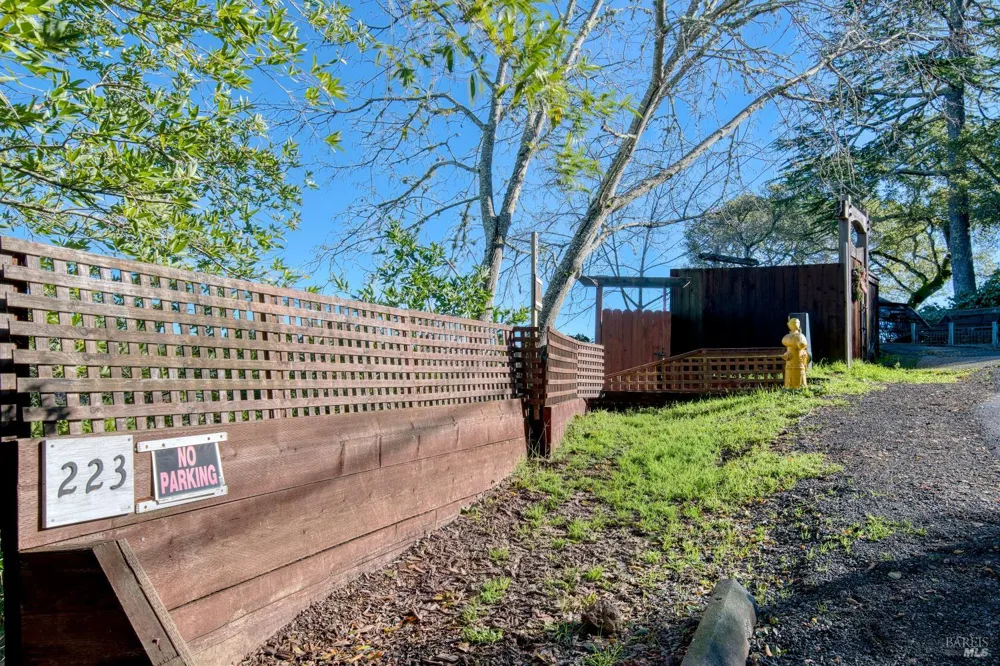 223 Tamalpais Road Fairfax, CA 94930