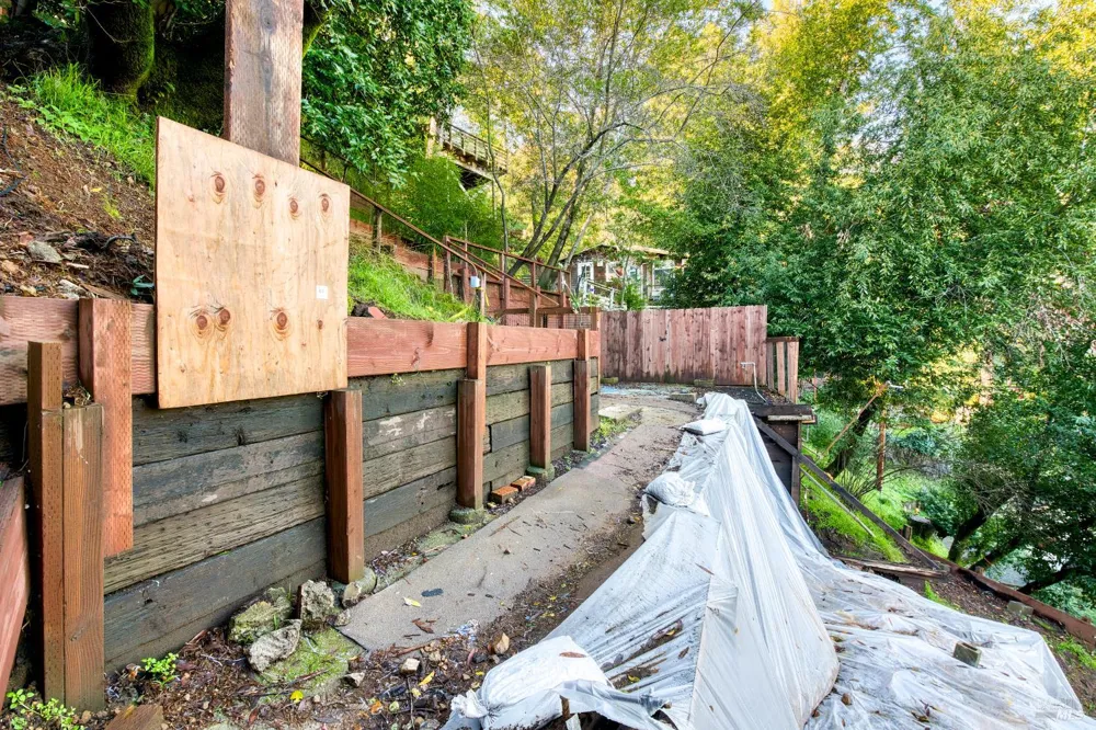 223 Tamalpais Road Fairfax, CA 94930