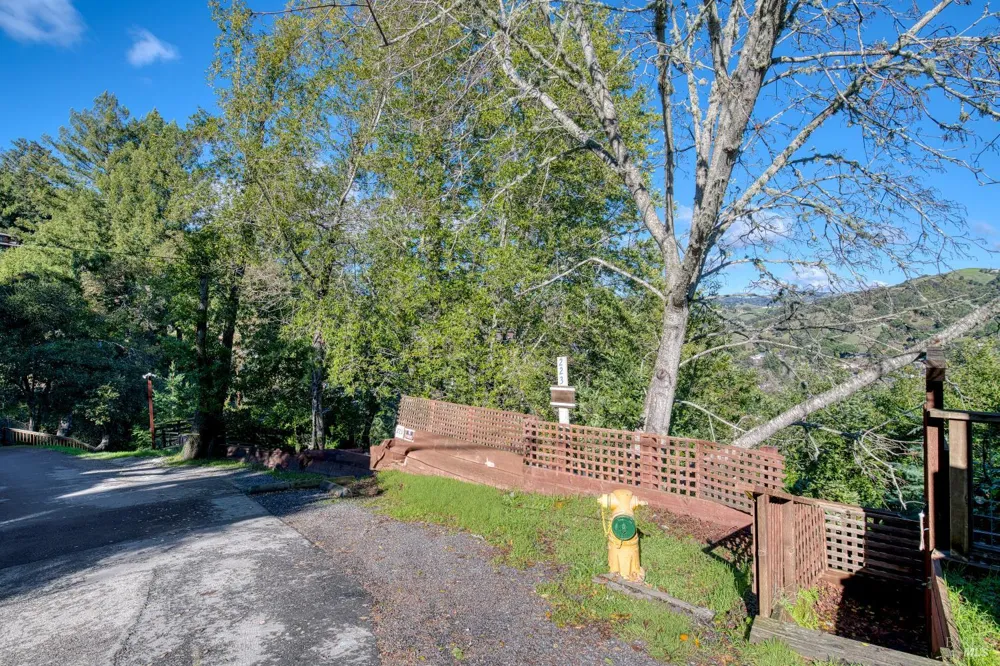 223 Tamalpais Road Fairfax, CA 94930