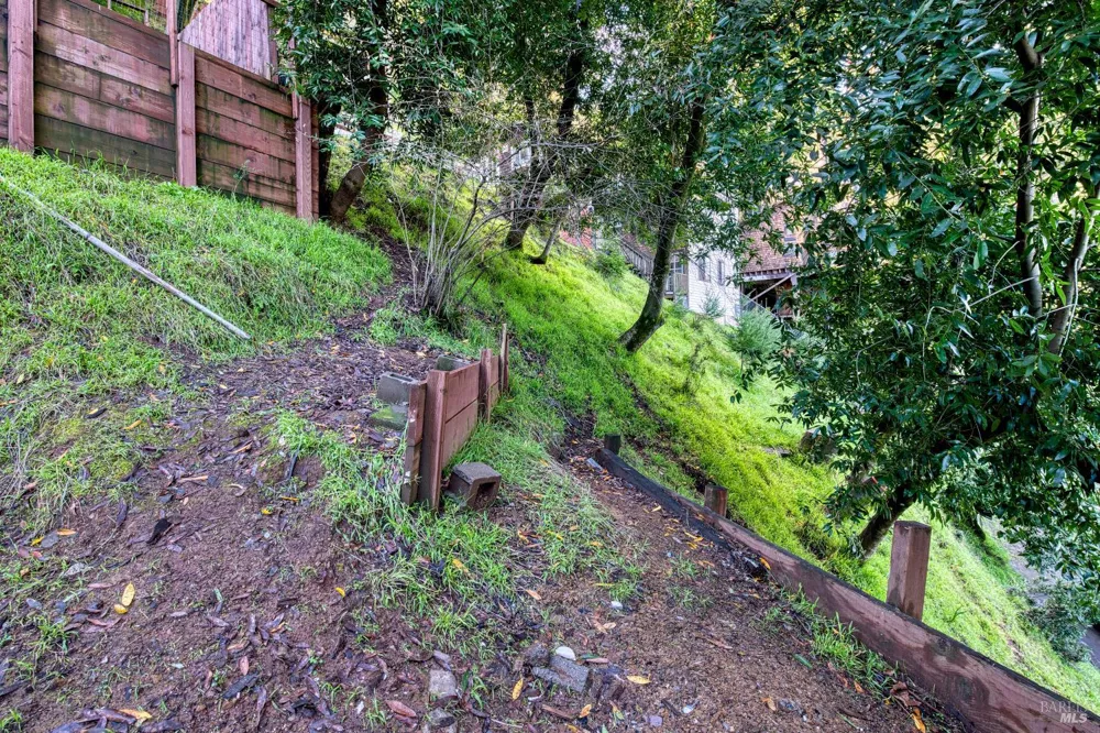 223 Tamalpais Road Fairfax, CA 94930