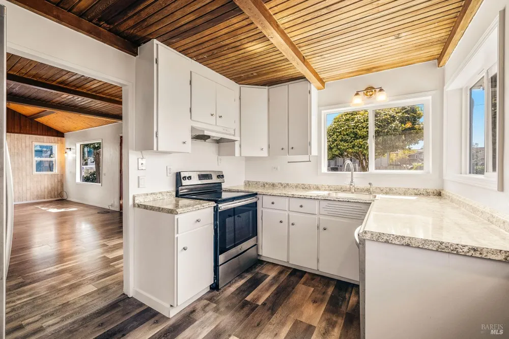 459 S Mcpherson Street Fort Bragg, CA 95437