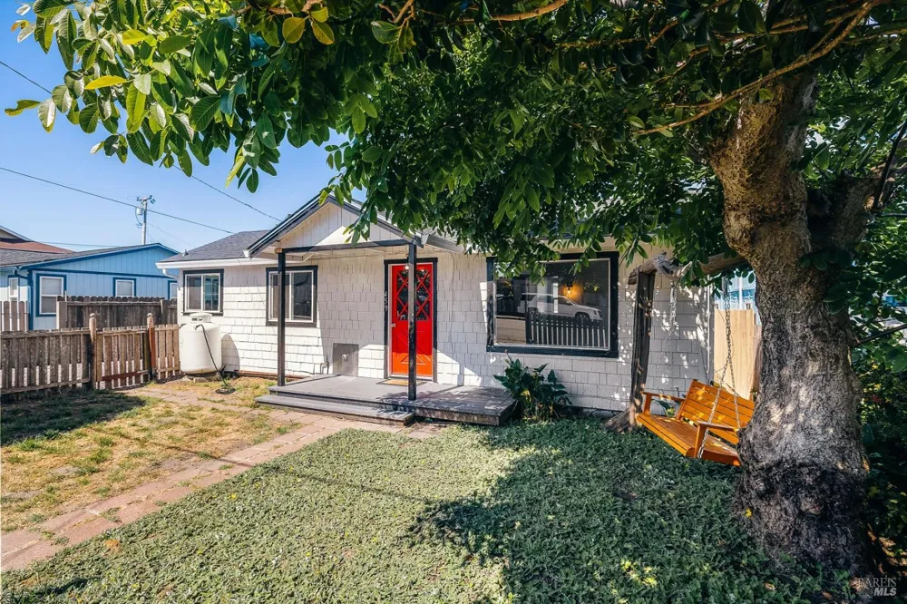 459 S Mcpherson Street Fort Bragg, CA 95437