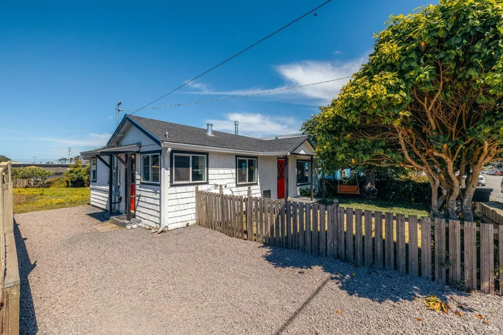459 S Mcpherson Street Fort Bragg, CA 95437