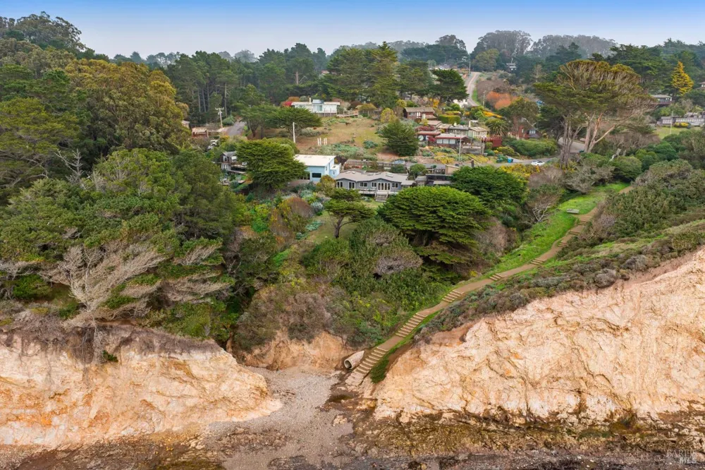 373 Ocean Parkway Bolinas, CA 94924
