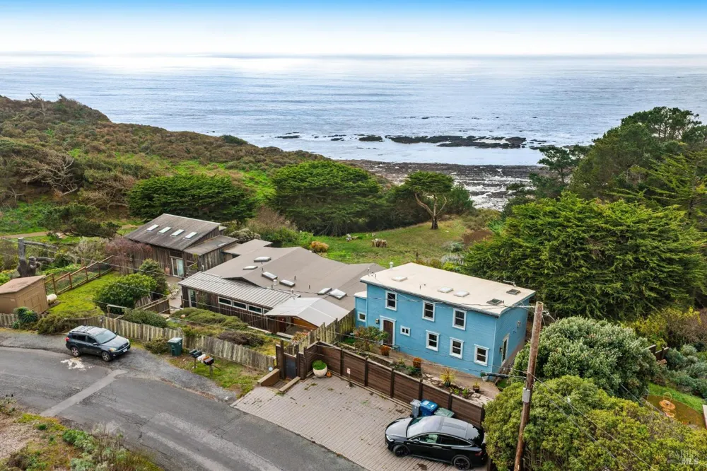373 Ocean Parkway Bolinas, CA 94924