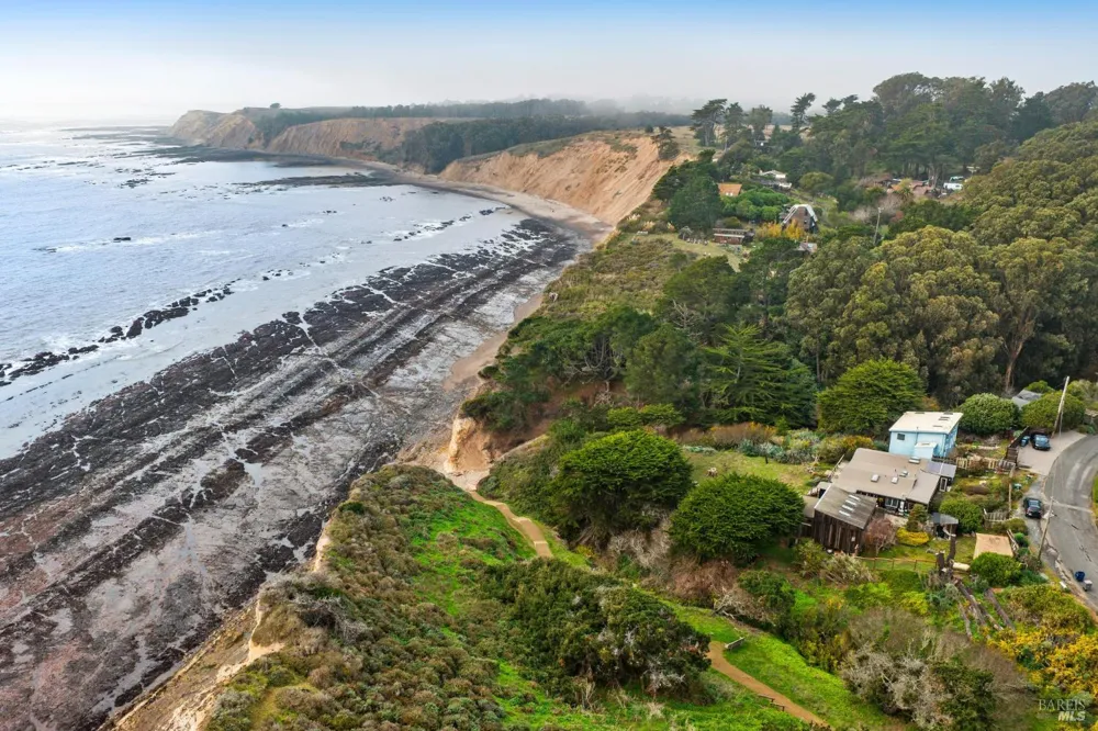 373 Ocean Parkway Bolinas, CA 94924