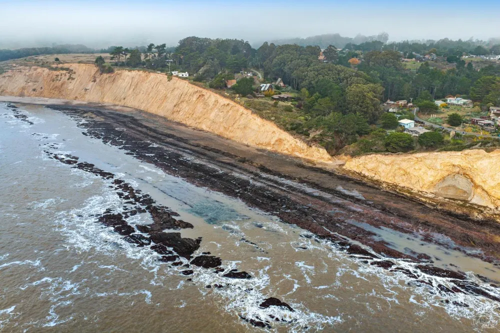 373 Ocean Parkway Bolinas, CA 94924