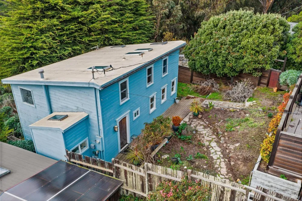 373 Ocean Parkway Bolinas, CA 94924