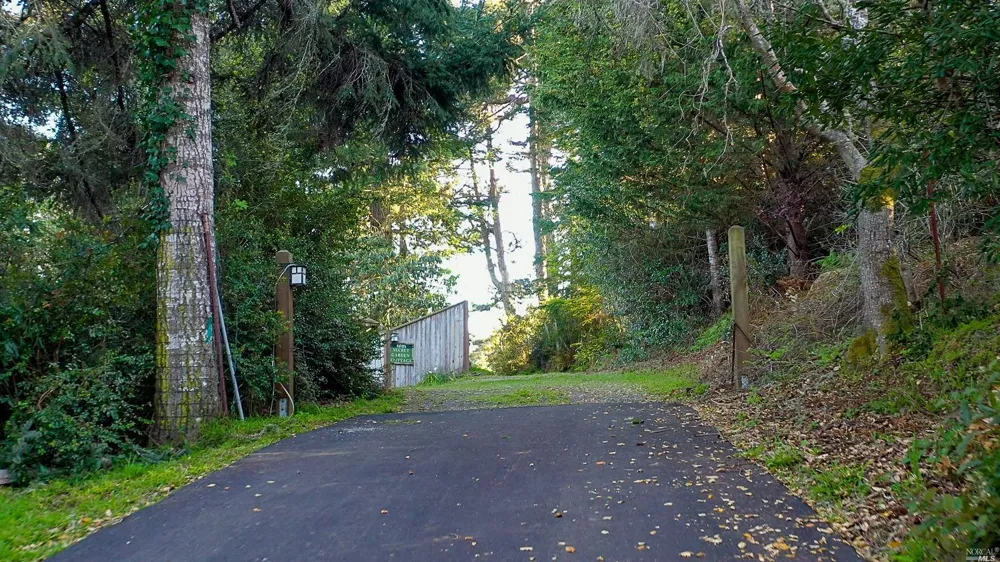 531 Via De La Vista Inverness, CA 94937