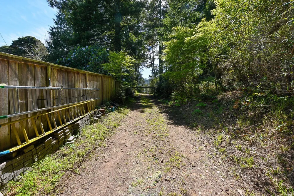 531 Via De La Vista Inverness, CA 94937