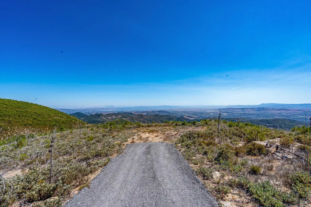 4420 Cavedale Road Glen Ellen, CA 95442