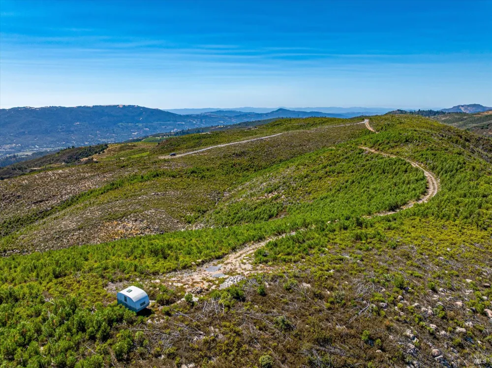 4420 Cavedale Road Glen Ellen, CA 95442
