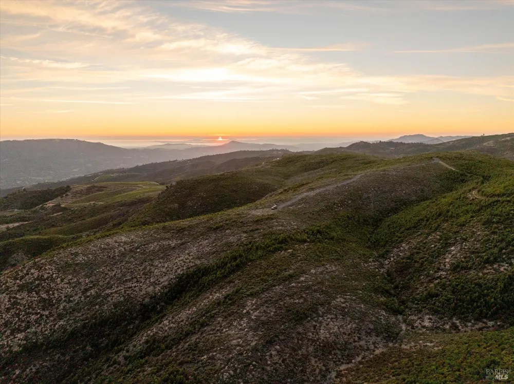 4420 Cavedale Road Glen Ellen, CA 95442