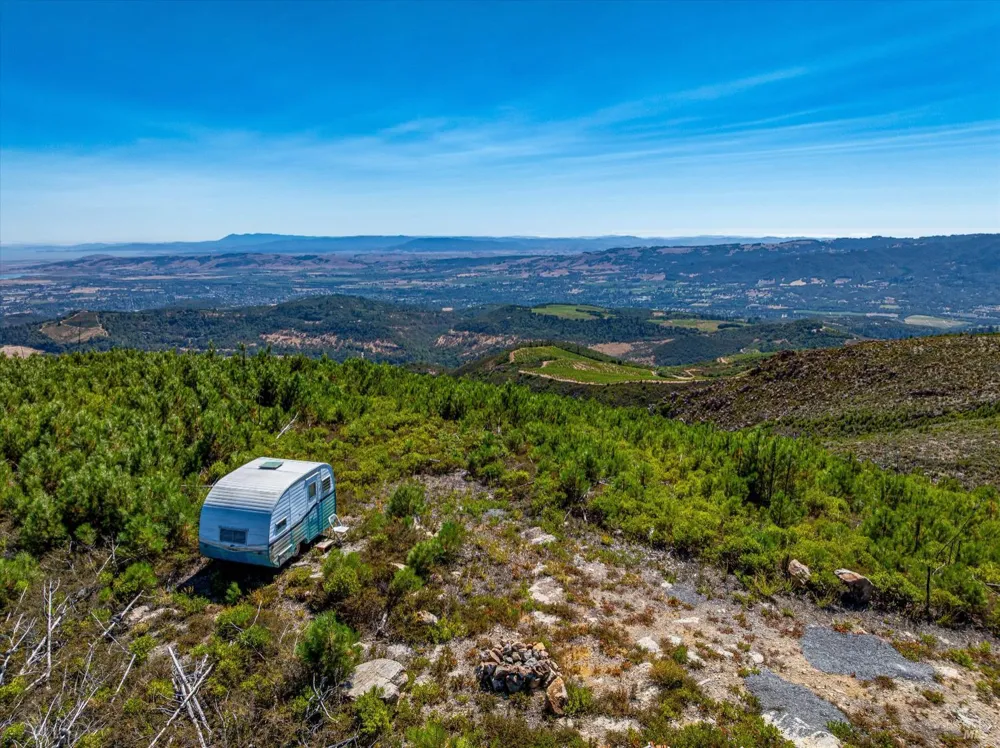 4420 Cavedale Road Glen Ellen, CA 95442