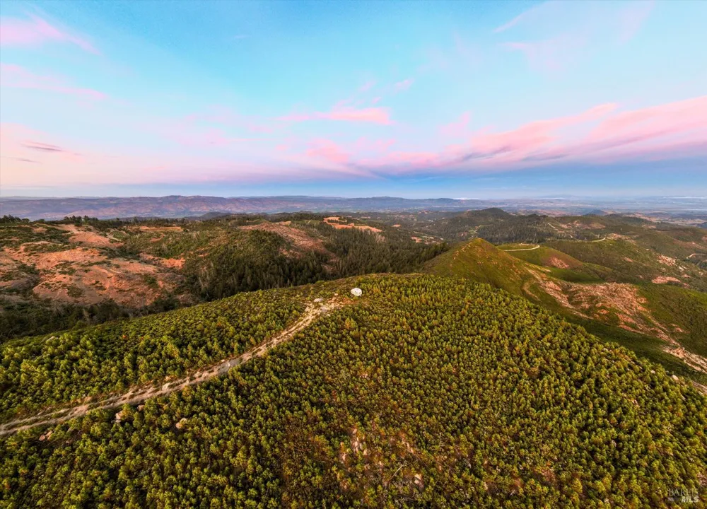 4420 Cavedale Road Glen Ellen, CA 95442