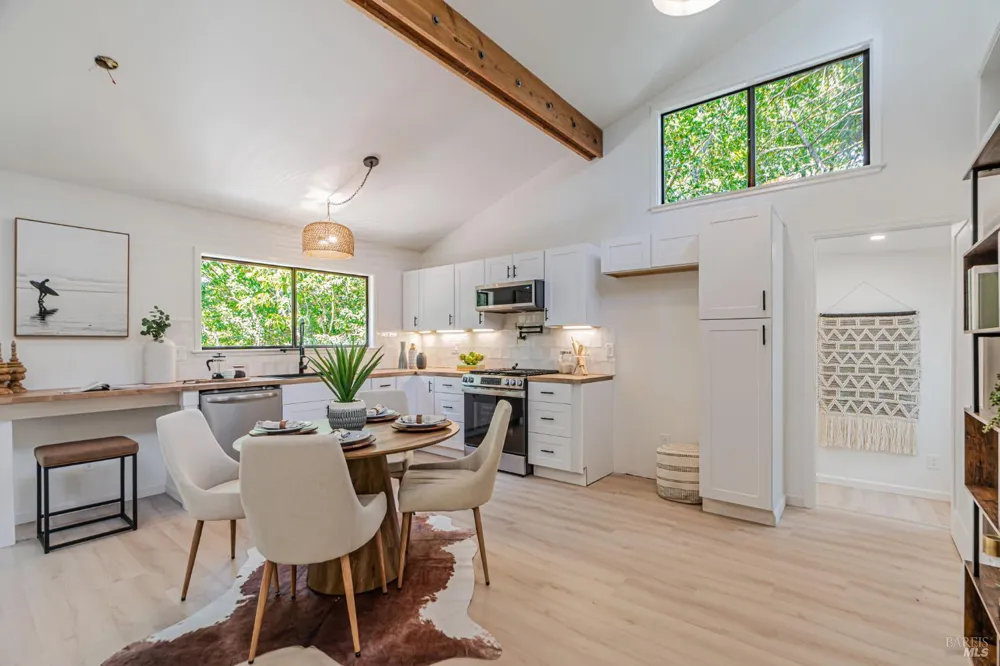 240 Vila Road Forestville, CA 95436