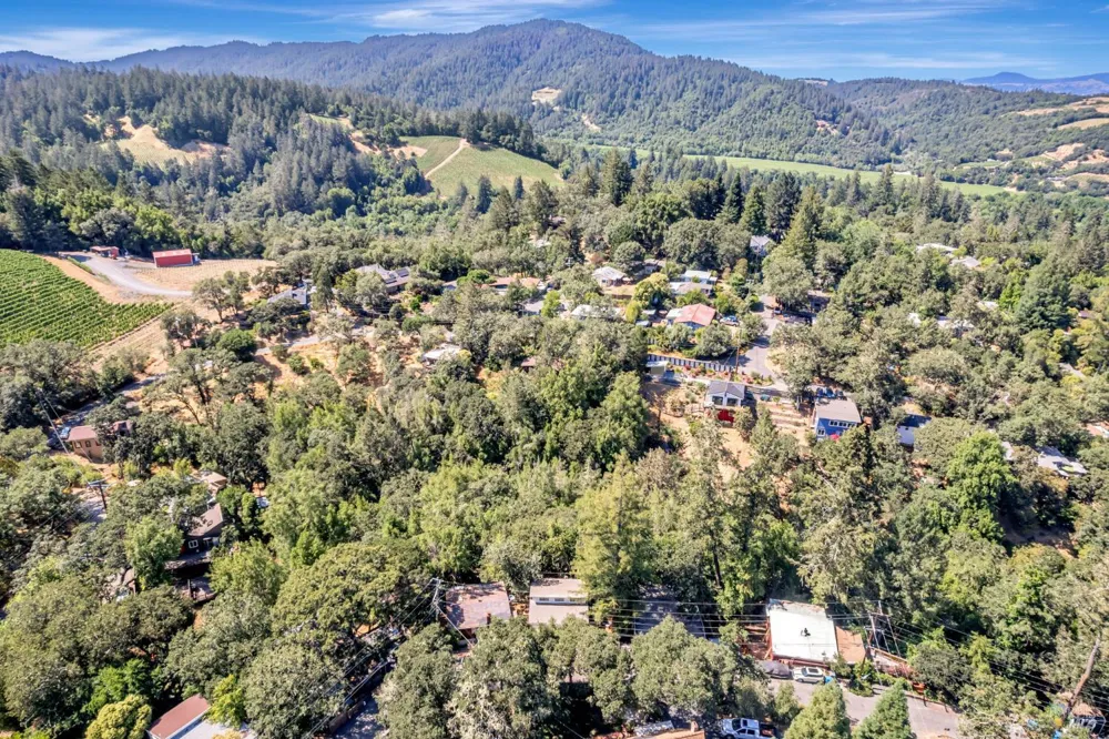 240 Vila Road Forestville, CA 95436