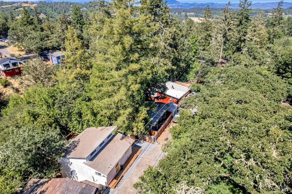 240 Vila Road Forestville, CA 95436