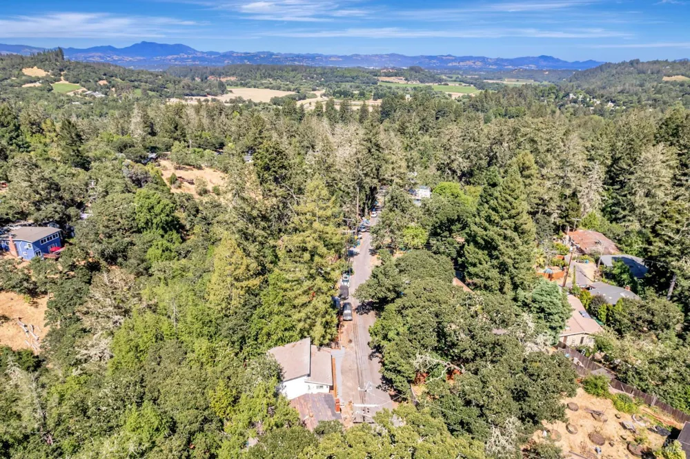 240 Vila Road Forestville, CA 95436