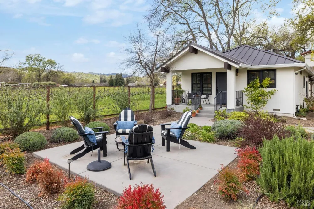1929 Mora Avenue Calistoga, CA 94515