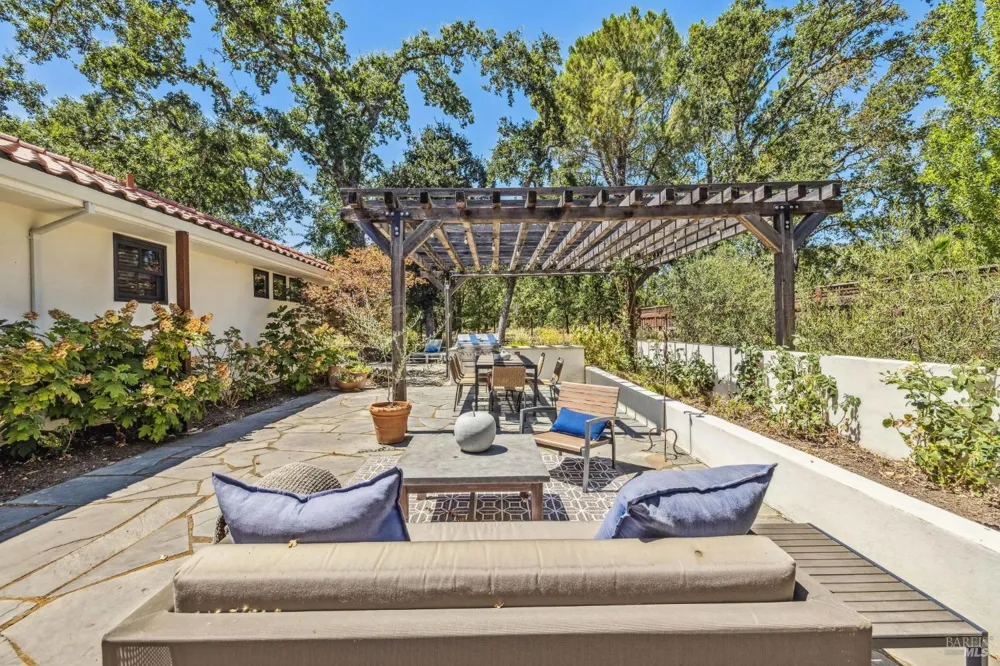 1929 Mora Avenue Calistoga, CA 94515