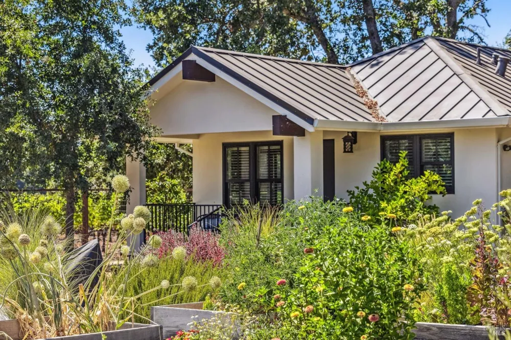 1929 Mora Avenue Calistoga, CA 94515