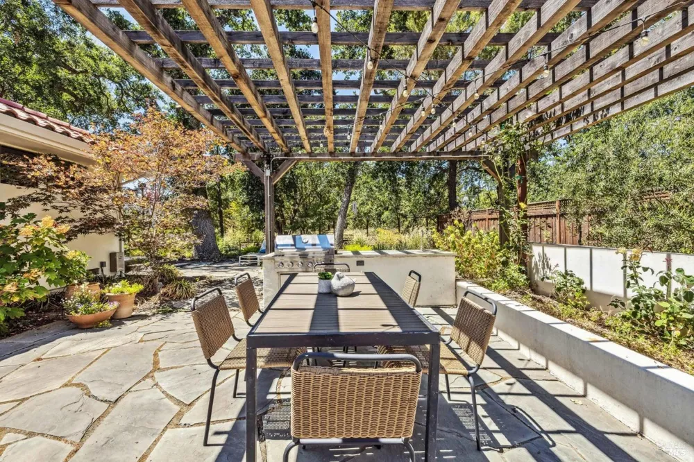 1929 Mora Avenue Calistoga, CA 94515